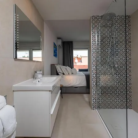 Appartement Leonard - Modern With Private Rooftop Jacuzzi & Sea Views, Barbariga, Vodnjan, Istria, Croatia