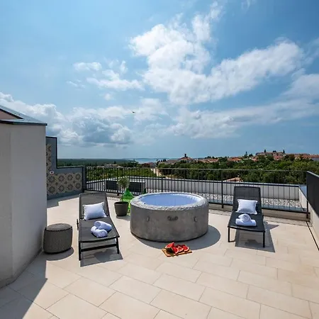 Appartement Leonard - Modern With Private Rooftop Jacuzzi & Sea Views, Barbariga, Vodnjan, Istria, Croatia