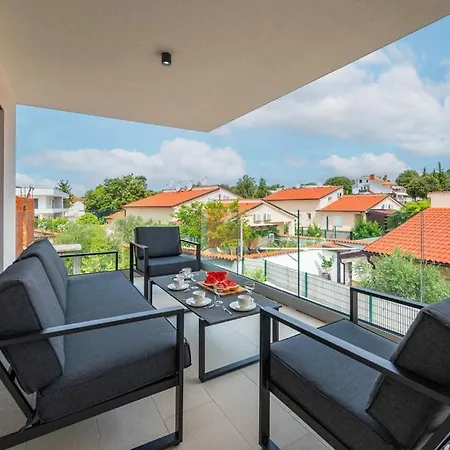Διαμέρισμα Leonard - Modern With Private Rooftop Jacuzzi & Sea Views, Barbariga, Vodnjan, Istria, Croatia *