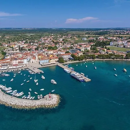 Leonard - Modern With Private Rooftop Jacuzzi & Sea Views, Barbariga, Vodnjan, Istria, Croatia 아파트 바르바리가