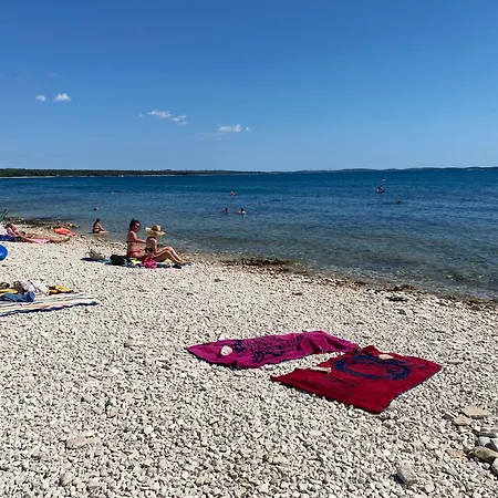 아파트 Leonard - Modern With Private Rooftop Jacuzzi & Sea Views, Barbariga, Vodnjan, Istria, Croatia *