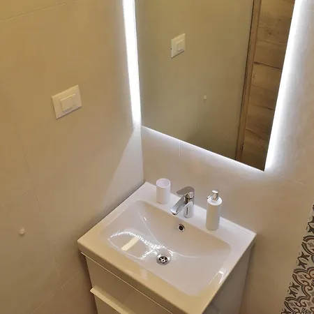 Διαμέρισμα Leonard - Modern With Private Rooftop Jacuzzi & Sea Views, Barbariga, Vodnjan, Istria, Croatia