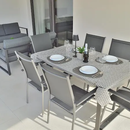 Leonard - Modern With Private Rooftop Jacuzzi & Sea Views, Barbariga, Vodnjan, Istria, Croatia