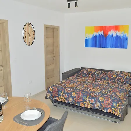 Leonard - Modern With Private Rooftop Jacuzzi & Sea Views, Barbariga, Vodnjan, Istria, Croatia * Barbariga