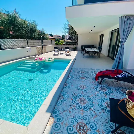 Leonard - Modern With Private Rooftop Jacuzzi & Sea Views, Barbariga, Vodnjan, Istria, Croatia